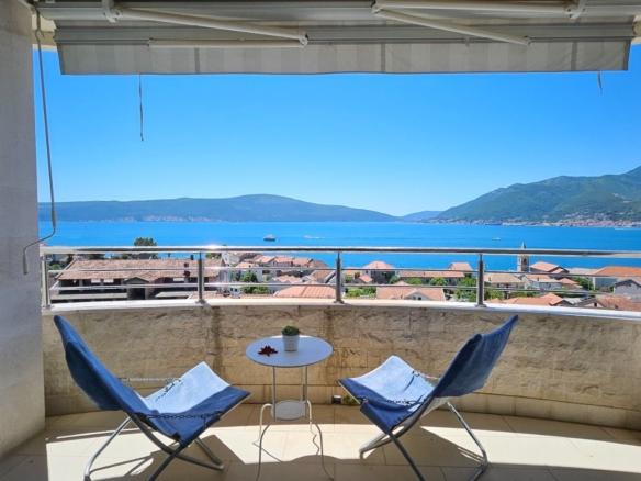 Prodaja dvosobnog stana 90 m² sa pogledom na more – Donja Lastva, Tivat