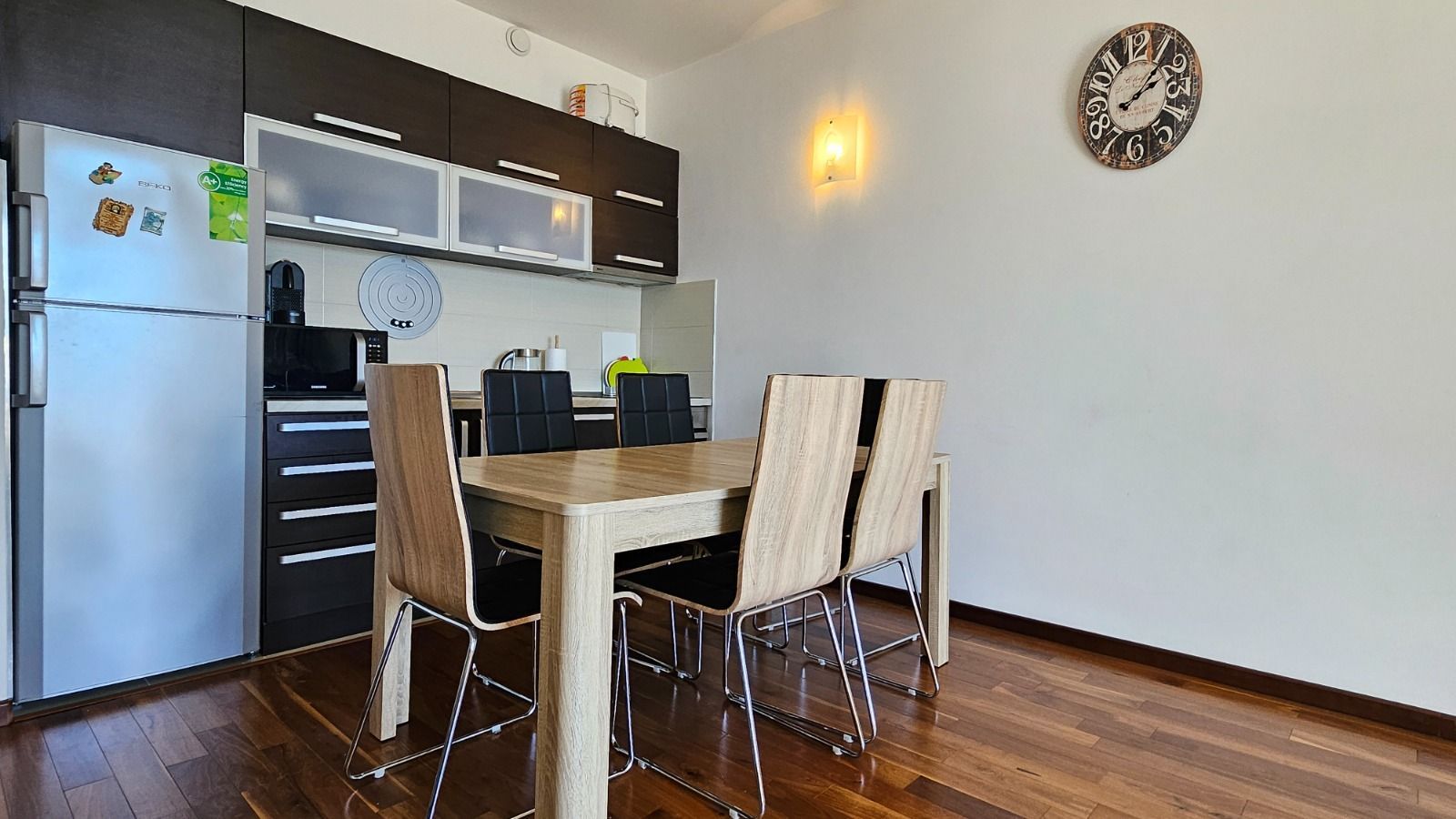 224d1053-494e-4a91-9cd9-445d63054d0a Prodaja dvosobnog stana 90 m² sa pogledom na more – Donja Lastva, Tivat