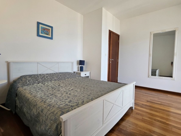 Prodaja dvosobnog stana 90 m² sa pogledom na more – Donja Lastva, Tivat