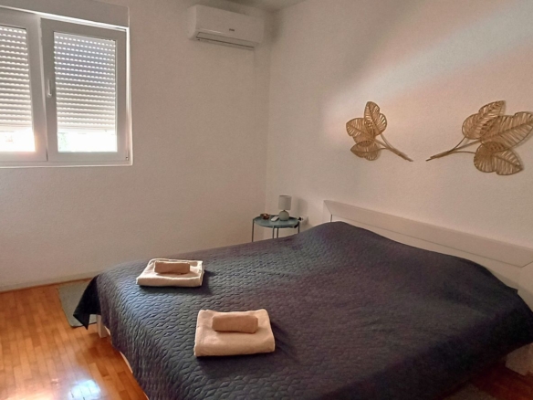 Izdavanje dvosobnog stana 110 m² – Mainski put, Budva | 01.10.2026 – 31.05.2027