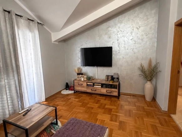 Budva-Jednosoban stan 53m2 na atraktivnoj lokaciji (Na period od 01.10.2026 do 01.06.2027)