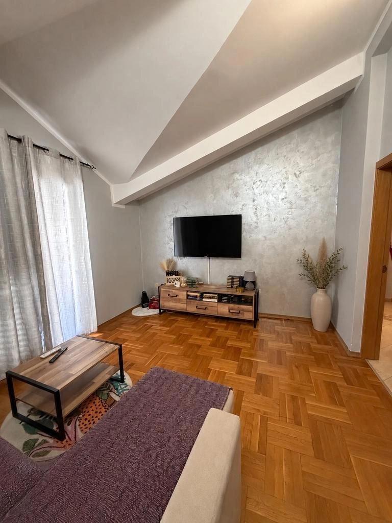 Budva-Jednosoban stan 53m2 na atraktivnoj lokaciji (Na period od 01.10.2026 do 01.06.2027)