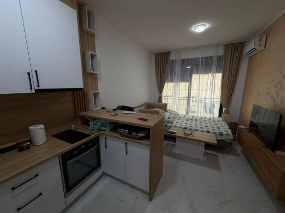 Moderno opremljen studio apartman 28m2-Bečići (Izdavanje na period do 01.06.2027)