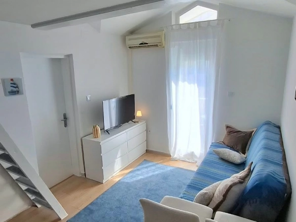 Izdavanje jednosobnog stana 33 m² – Rozino, Budva | Dugoročno izdavanje