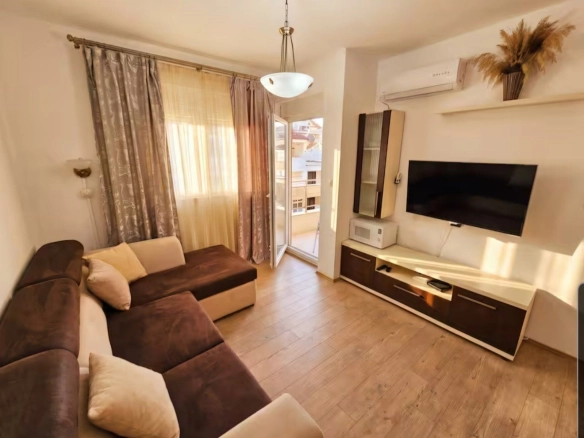 Izdavanje jednosobnog stana 40 m² sa garažnim mjestom – Bečići (na period do 01.07.2027.)