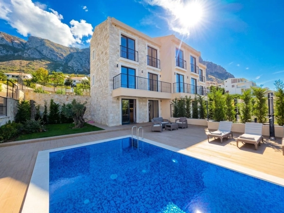 Izdavanje: Kuća 295 m² – Blizikuće, Budva