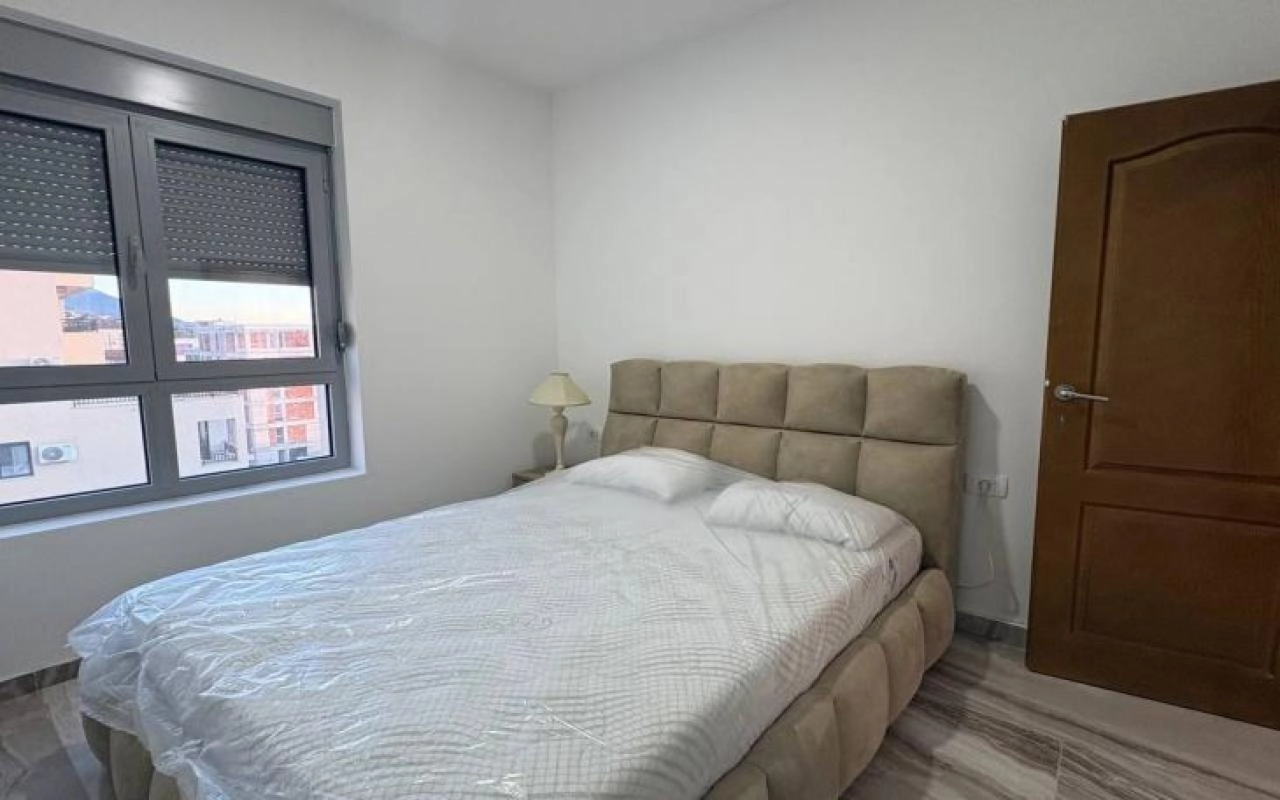 Dvosoban-penthaus-sa-terasom-u-Tivtu-5 Dvosoban stan 104 m² – Tivat — fotografija 6