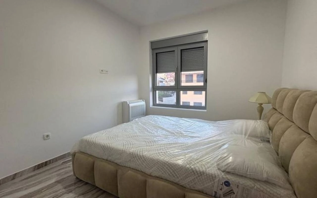 Dvosoban-penthaus-sa-terasom-u-Tivtu-7 Dvosoban stan 104 m² – Tivat — fotografija 8