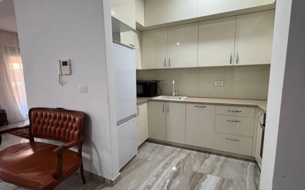 Dvosoban-penthaus-sa-terasom-u-Tivtu-9 Dvosoban stan 104 m² – Tivat — fotografija 10
