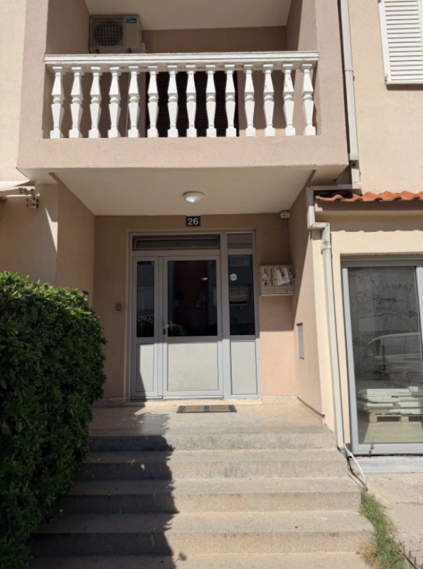 Dvosoban-stan-u-Rozinu-Budva-2 Dvosoban stan 59 m² na prvom spratu stare kuće – Rozino, Budva