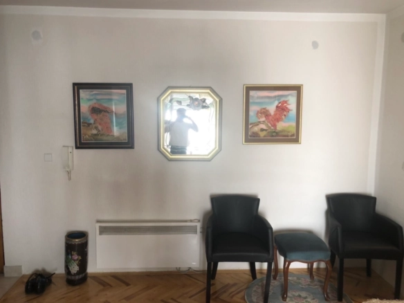 Dvosoban stan 59 m² na prvom spratu stare kuće – Rozino, Budva
