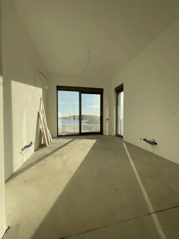 Trosoban-stan-u-kompleksu-Montesa-Hill-Becici-Budva-4 Trosoban stan 113 m² sa pogledom na more u kompleksu Montesa Hill – Bečići, Budva