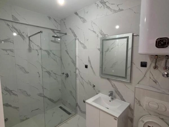 Garsonjera 34 m² u novogradnji sa garažnim mjestom – Čeluga, Bar