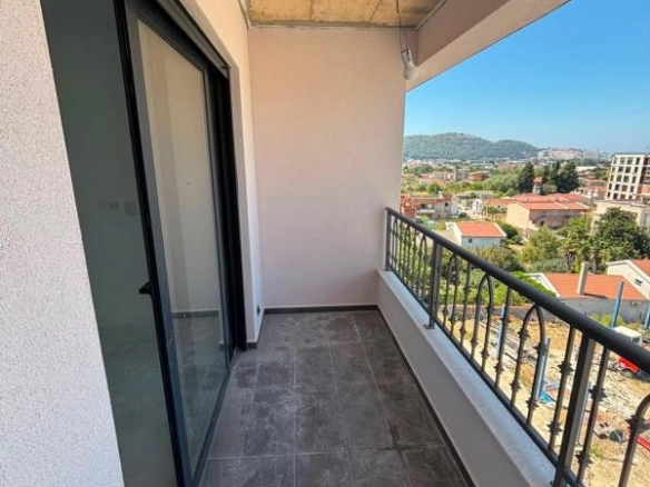 Garsonjera 34 m² u novogradnji sa garažnim mjestom – Čeluga, Bar