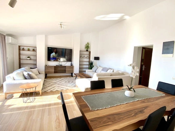 Trosoban stan od 136 m² u Petrovcu