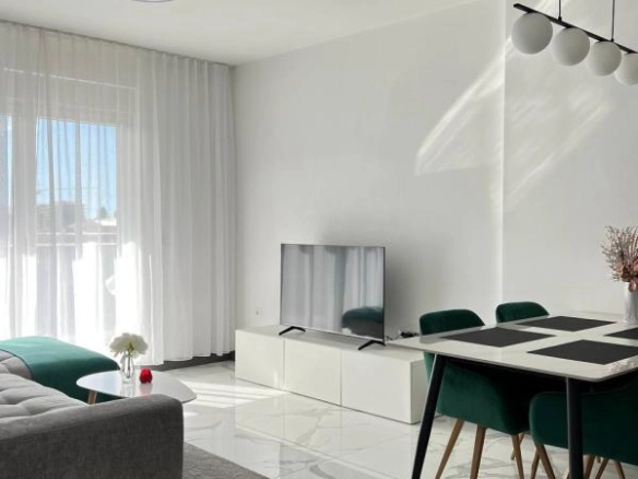 Dvosoban stan u kompleksu Emerald Residence