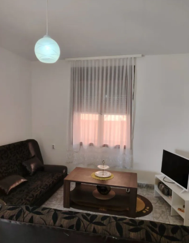 Kuca-sa-dva-stana-i-dvoristem-u-Dobroj-Vodi-Bar-3 Kuća 71 m² – Dobra Voda, Bar — fotografija 4