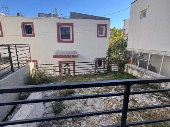 Jednosoban stan 30 m² sa terasom i dvorištem – Igalo, Herceg Novi