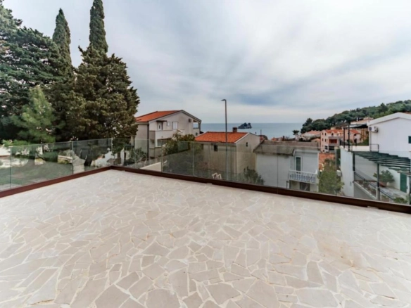 Trosoban stan 127 m² u Petrovcu