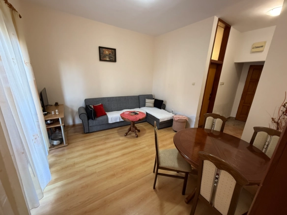 Dvosoban stan u Baošićima