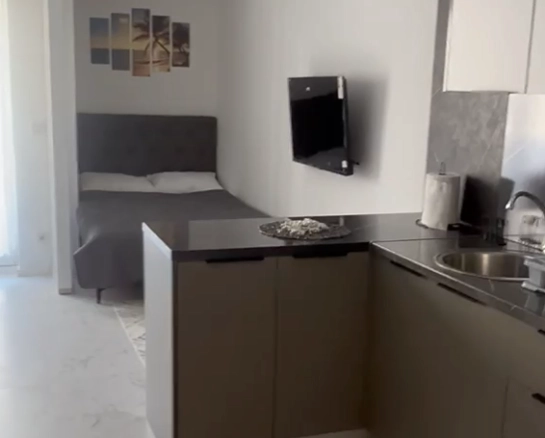 Garsonjera 32 m² sa terasom u Ulcinju
