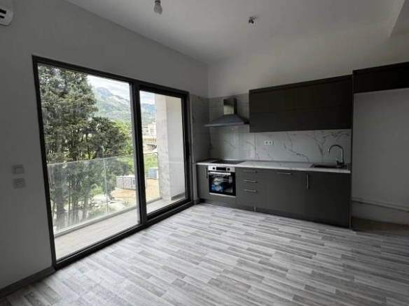 Garsonjera sa terasom u kompleksu PAMC Residence
