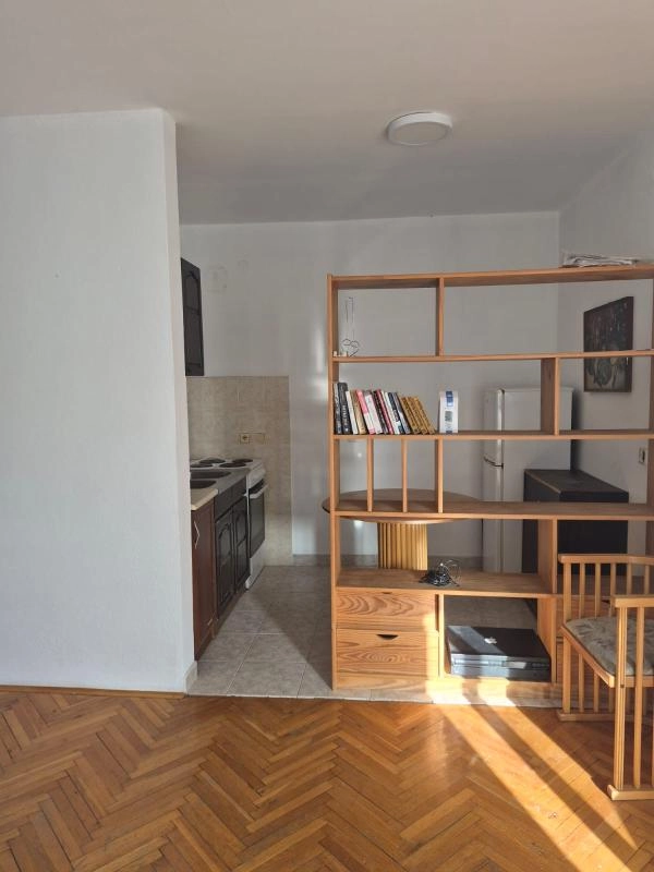 Dvosoban-stan-u-centru-Petrovca-Budva-6 Dvosoban stan 59 m² – Petrovac, Budva — fotografija 7