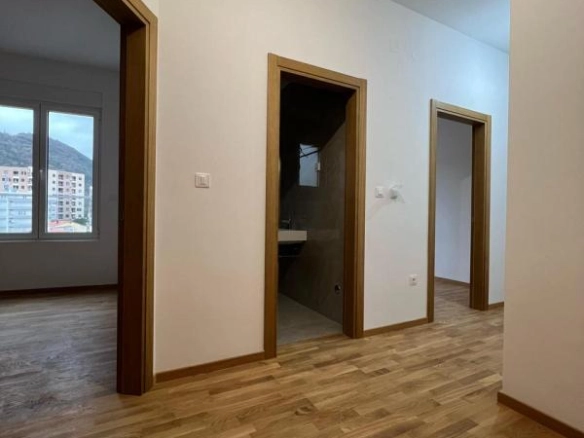 Dvosoban stan u Bečićima