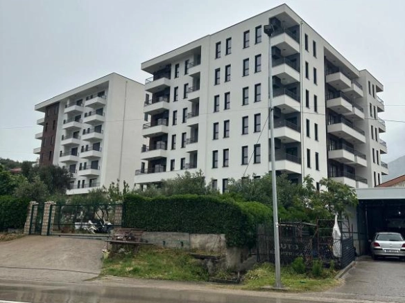 Izdavanje: Dvosoban stan 70 m² u novogradnji sa pogledom na more – Čeluga, Bar