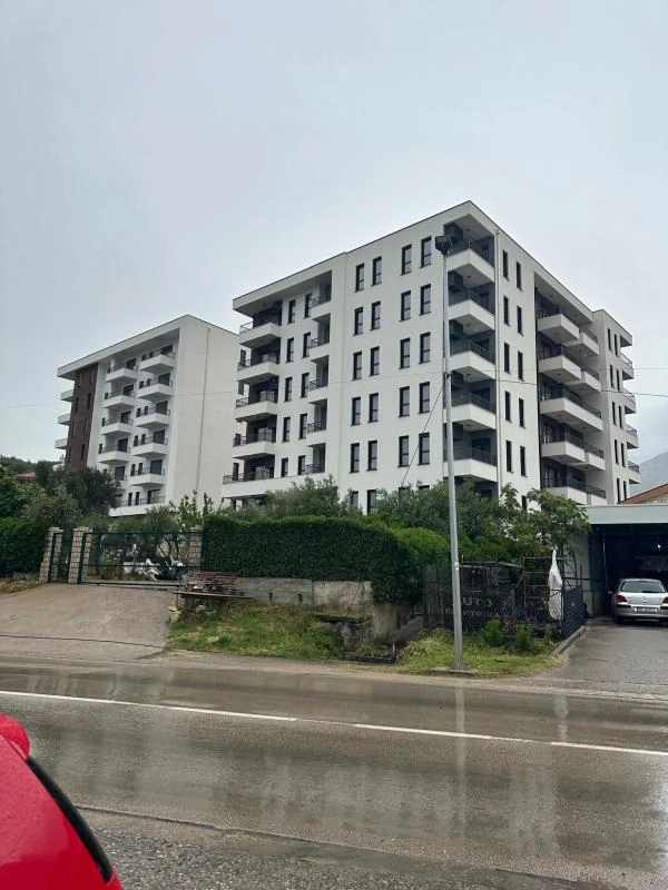 Dvosoban-stan-u-Celugi-Bar-2 Izdavanje: Dvosoban stan 70 m² u novogradnji sa pogledom na more – Čeluga, Bar