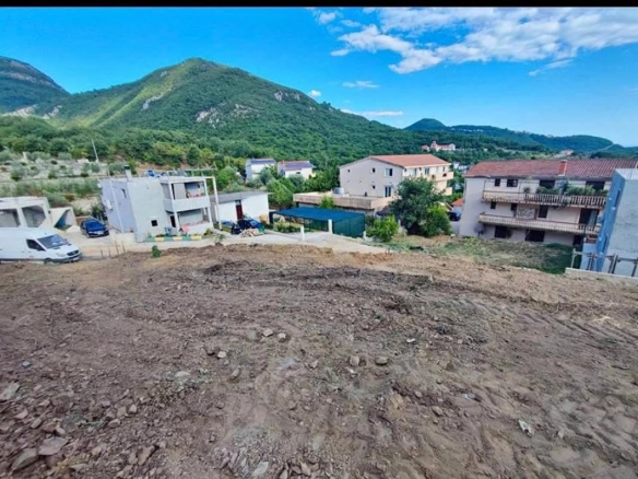 Urbanizovan plac u Lastvi Grbaljskoj