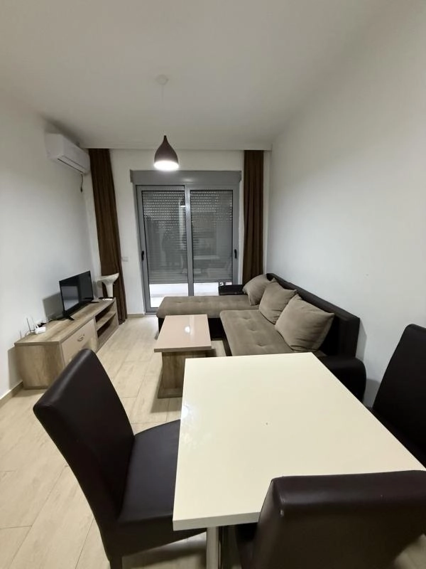 Jednosoban stan 41 m² u novogradnji sa liftom i namještajem – Ulcinj