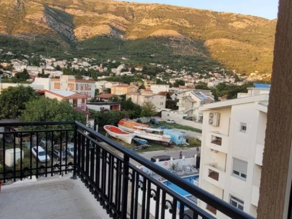 Dupleks stan za izdavanje u Sutomoru