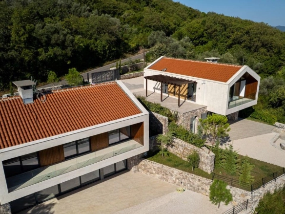 Moderna kuća sa panoramskim pogledom na Luštici