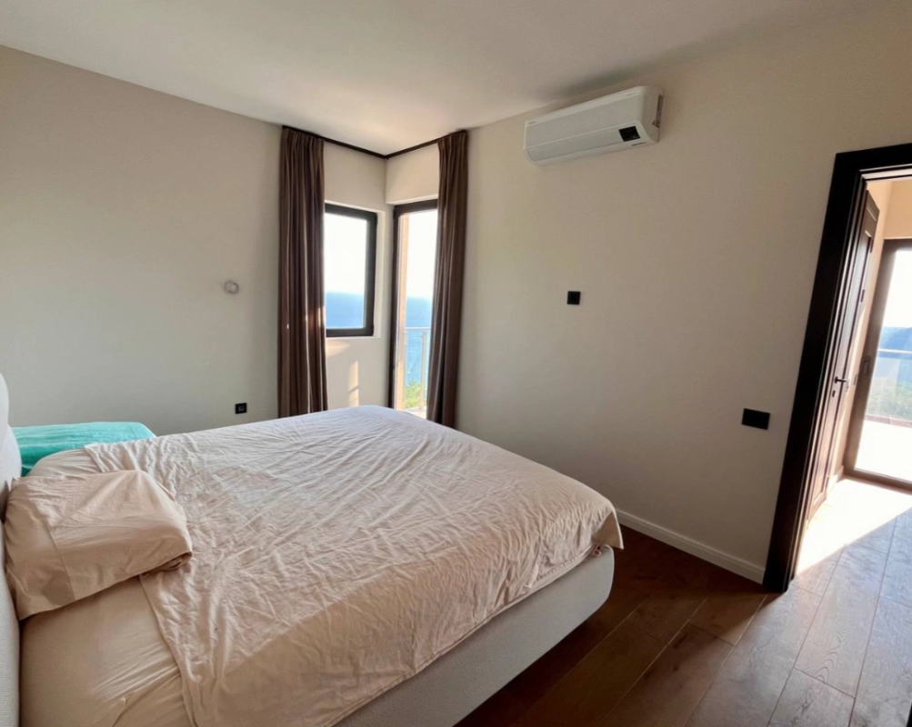 Dvosoban penthaus 102 m² sa pogledom na more – Seoce, Budva
