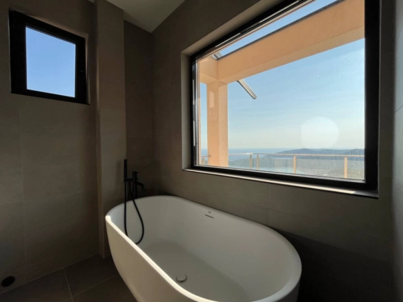 Dvosoban penthaus 102 m² sa pogledom na more – Seoce, Budva