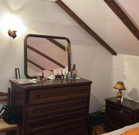 Kuća sa garažom u naselju Podi