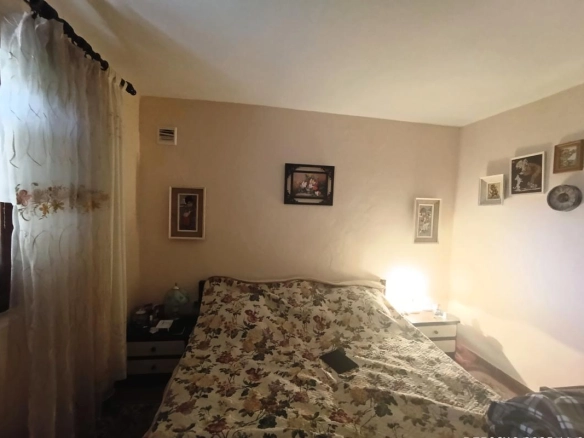 Kuća 215 m² na tri nivoa sa terasom i pogledom na more – Šušanj, Bar