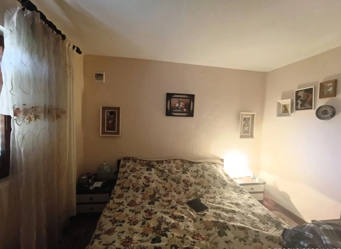 Kuća 215 m² na tri nivoa sa terasom i pogledom na more – Šušanj, Bar