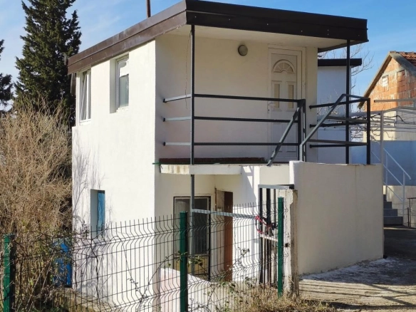Kuća sa pogledom na more u Šušnju