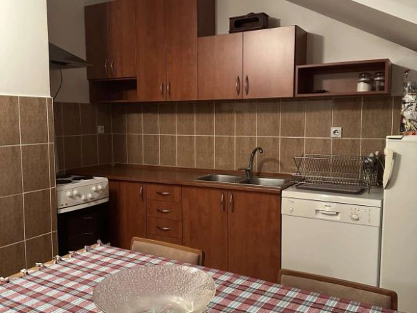 Jednosoban stan 62 m² na posljednjem spratu sa liftom – Stari aerodrom, Podgorica
