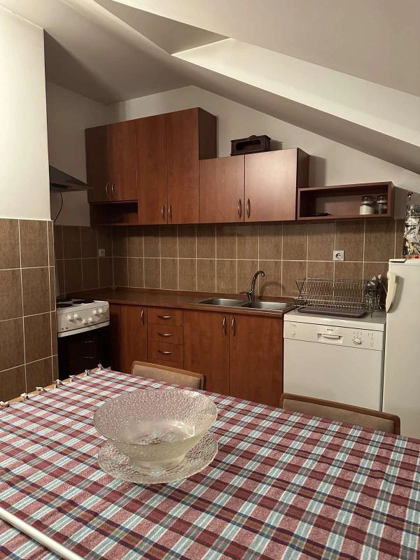 Jednosoban stan 62 m² na posljednjem spratu sa liftom – Stari aerodrom, Podgorica