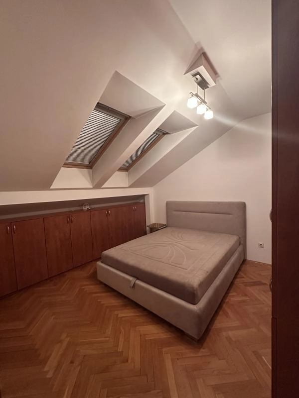 Jednosoban stan 62 m² na posljednjem spratu sa liftom – Stari aerodrom, Podgorica