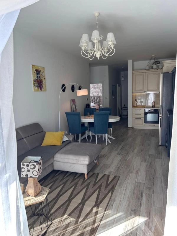 Dvosoban-stan-sa-pogledom-na-more-Dobra-Voda-Bar-3 Dvosoban stan 83 m² na prvoj liniji sa pogledom na more – Dobra Voda, Bar