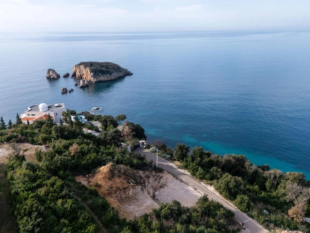 Plac 683 m² na prvoj liniji do mora sa panoramskim pogledom – Utjeha, Bar