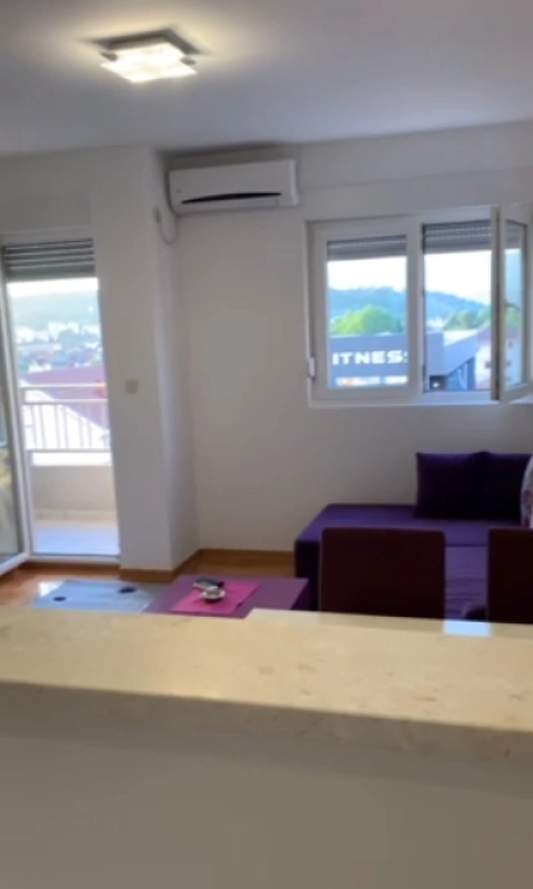Izdavanje: Jednosoban stan 45 m² u novoj zgradi sa liftom – Konik, Podgorica