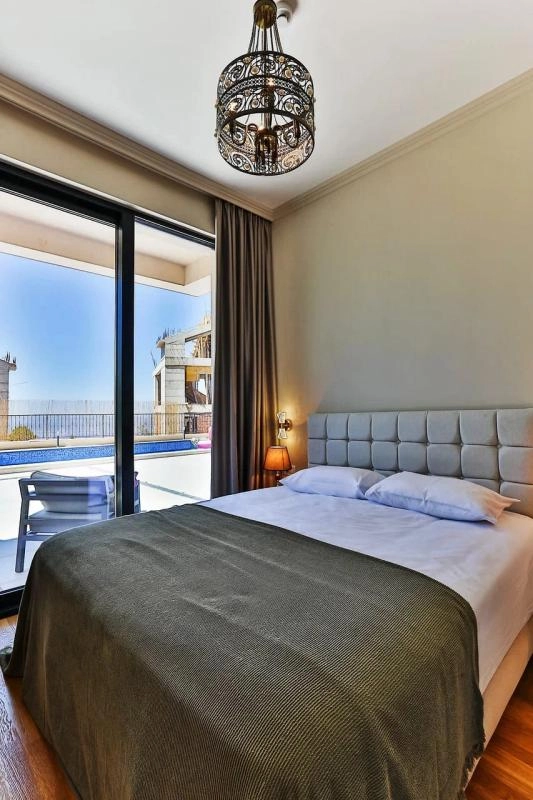 Kuca-sa-bazenom-u-Svetom-Stefanu-Budva-1 Budva