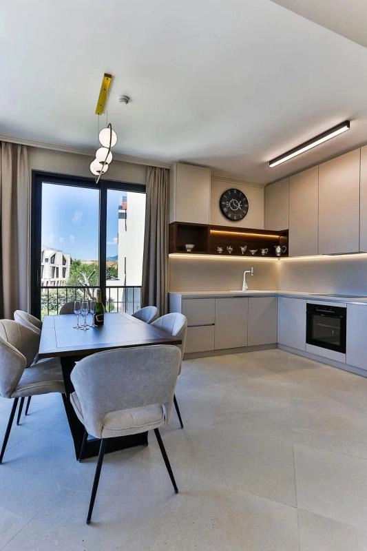 Kuca-sa-bazenom-u-Svetom-Stefanu-Budva-4 Kuća 223 m² sa pogledom na more i bazenom – Sveti Stefan, Budva