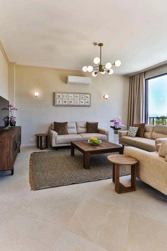 Kuca-sa-bazenom-u-Svetom-Stefanu-Budva-11 Kuća 223 m² sa pogledom na more i bazenom – Sveti Stefan, Budva