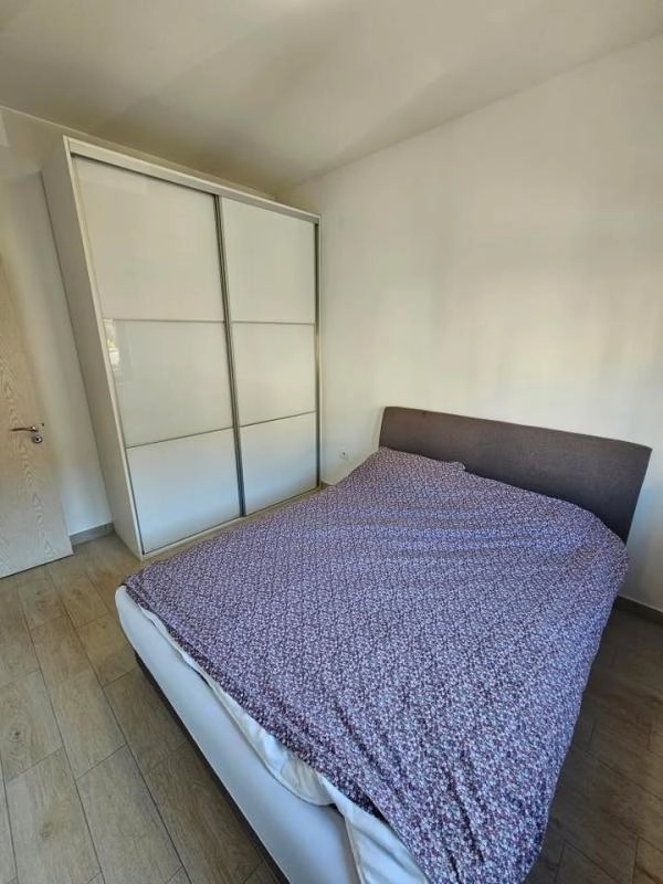 Dvosoban stan 57 m² u novogradnji blizu Univerziteta – Rozino, Budva